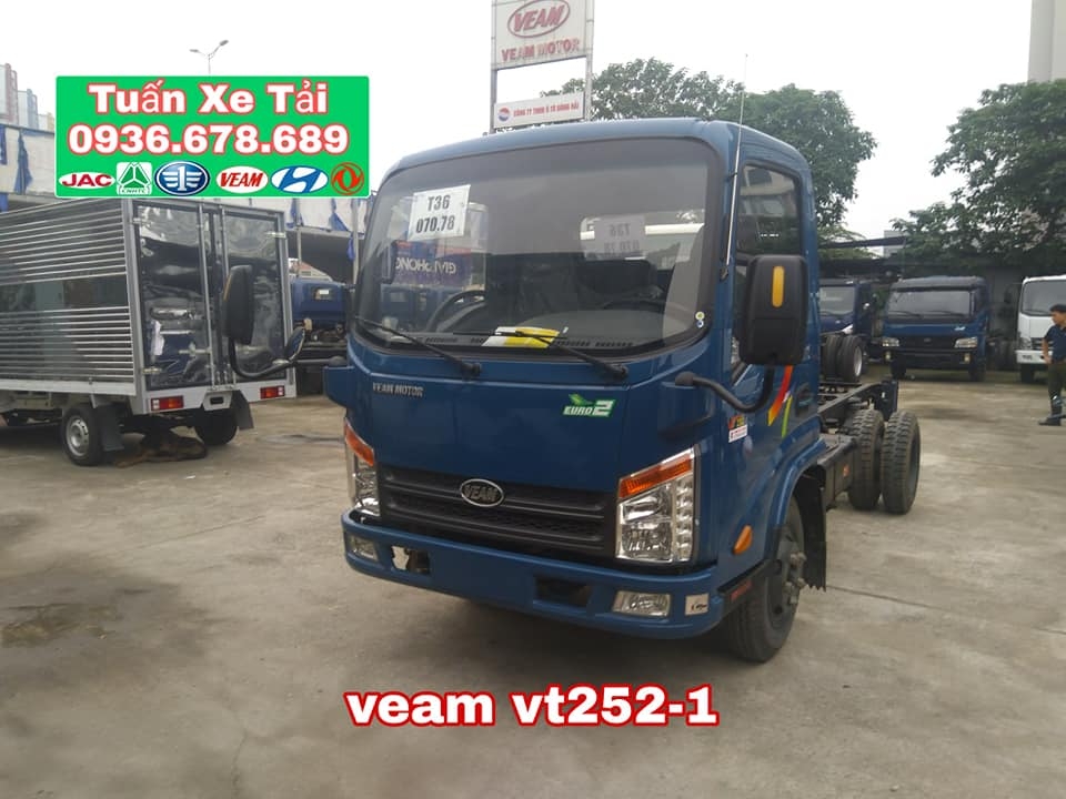 Bán xe veam vt252-1,tải trọng 2t4,thùng 4m1,máy hyundai