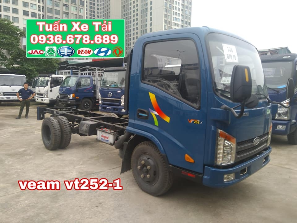 Bán xe veam vt252-1,tải trọng 2t4,thùng 4m1,máy hyundai