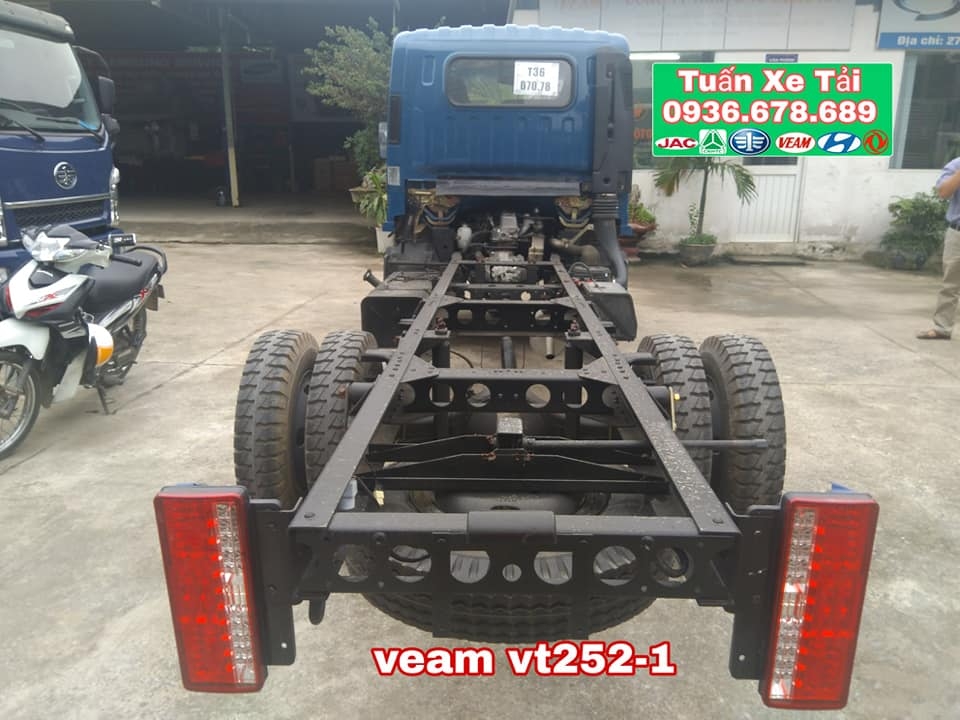 Bán xe veam vt252-1,tải trọng 2t4,thùng 4m1,máy hyundai