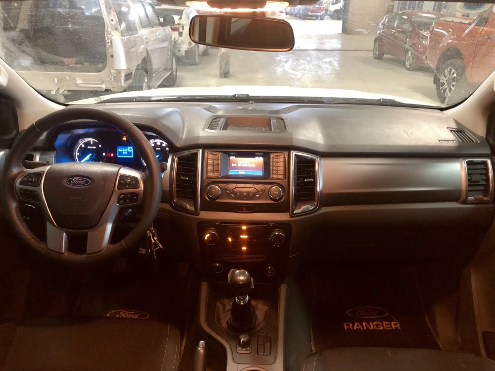 Bán Ranger XLT sx 2016,canopy màu trắng