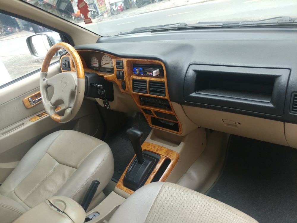 Bán Isuzu Hi lander 2010 tự động dầu màu bạc đi kỹ.