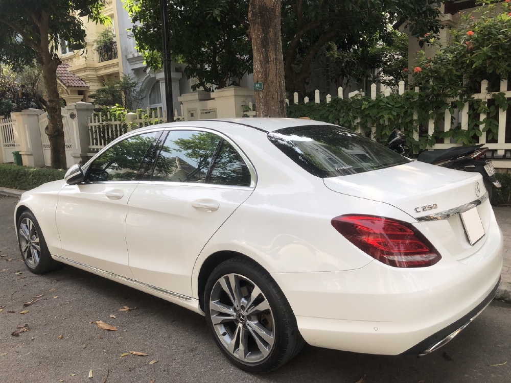Bán Mercedes C250 Exclusive 2017