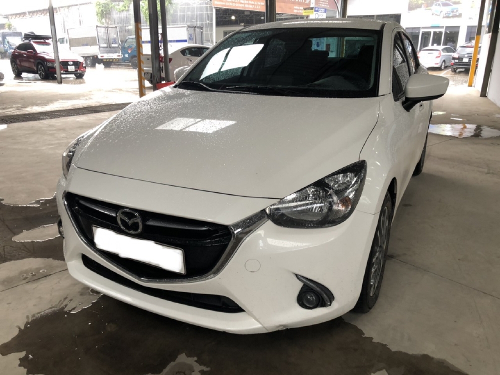 Bán Mazda 2 2018, màu trắng, đúng chất, giá TL, hổ trợ góp