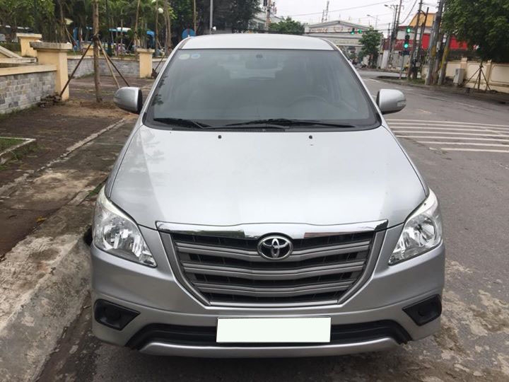 Bán em Innova 2015, màu bạc, số sàn, máy móc zin từng con ốc nhỏ