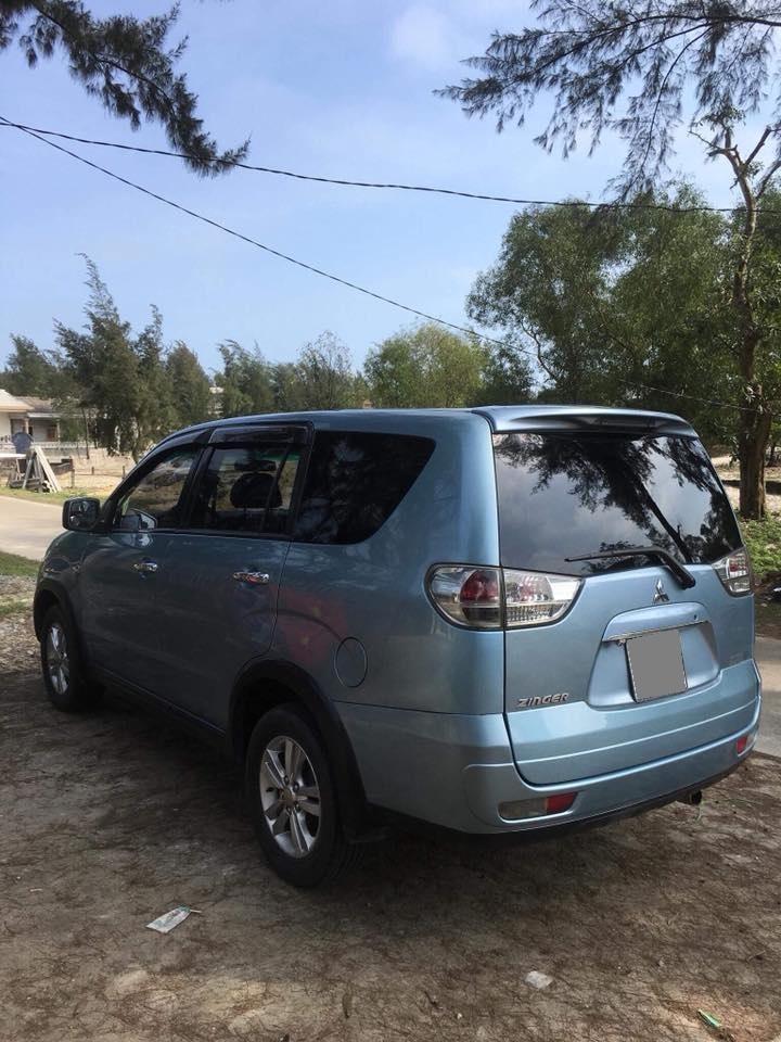 Bán Mitsubishi Zinger 2009 số sàn màu xanh độc nhất SG.