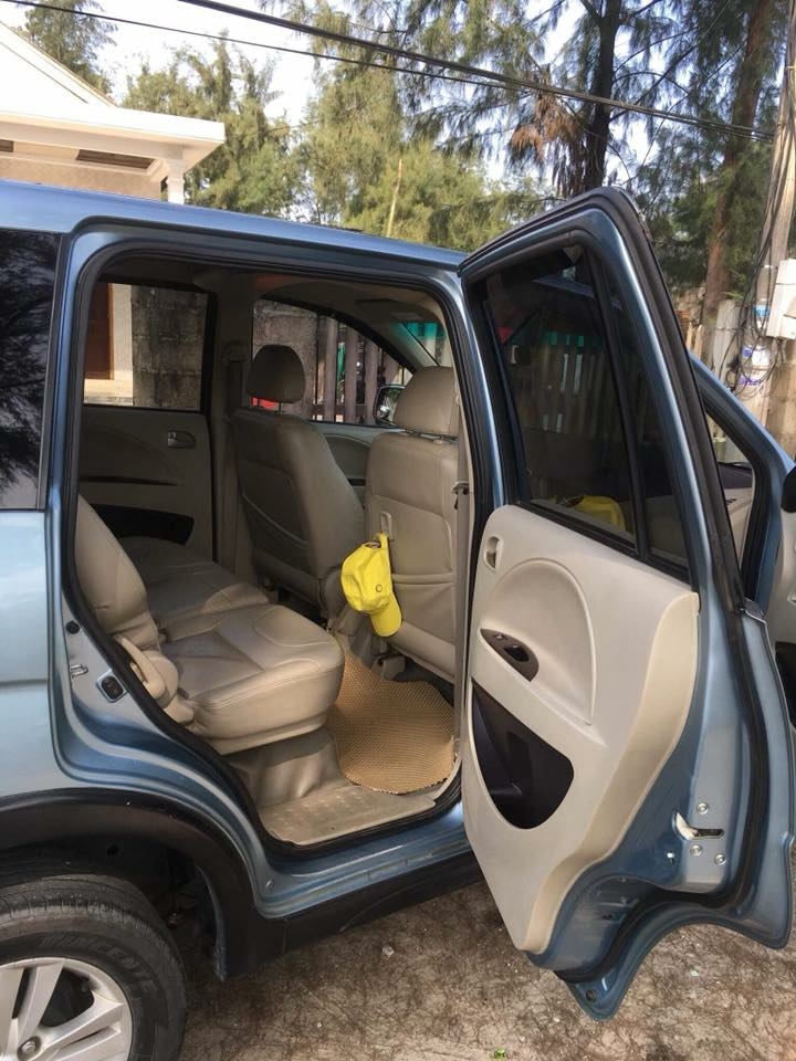 Bán Mitsubishi Zinger 2009 số sàn màu xanh độc nhất SG.