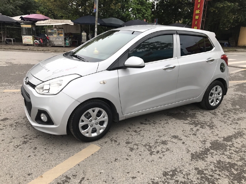 Hyundai Grand i10 1.0 MT sản xuất 2014, màu bạc, nhập khẩu. Xe Tuyển