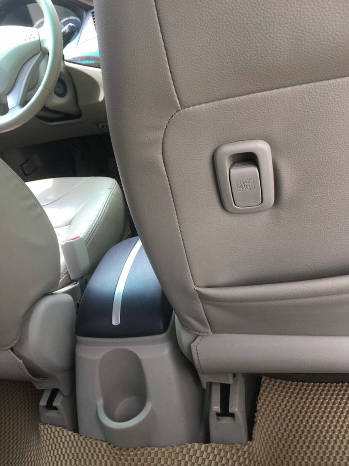 Bán Mitsubishi Zinger 2009 số sàn màu xanh độc nhất SG.