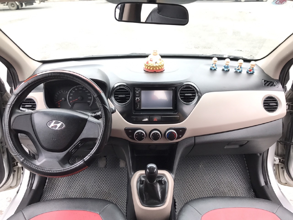 Hyundai Grand i10 1.0 MT sản xuất 2014, màu bạc, nhập khẩu. Xe Tuyển