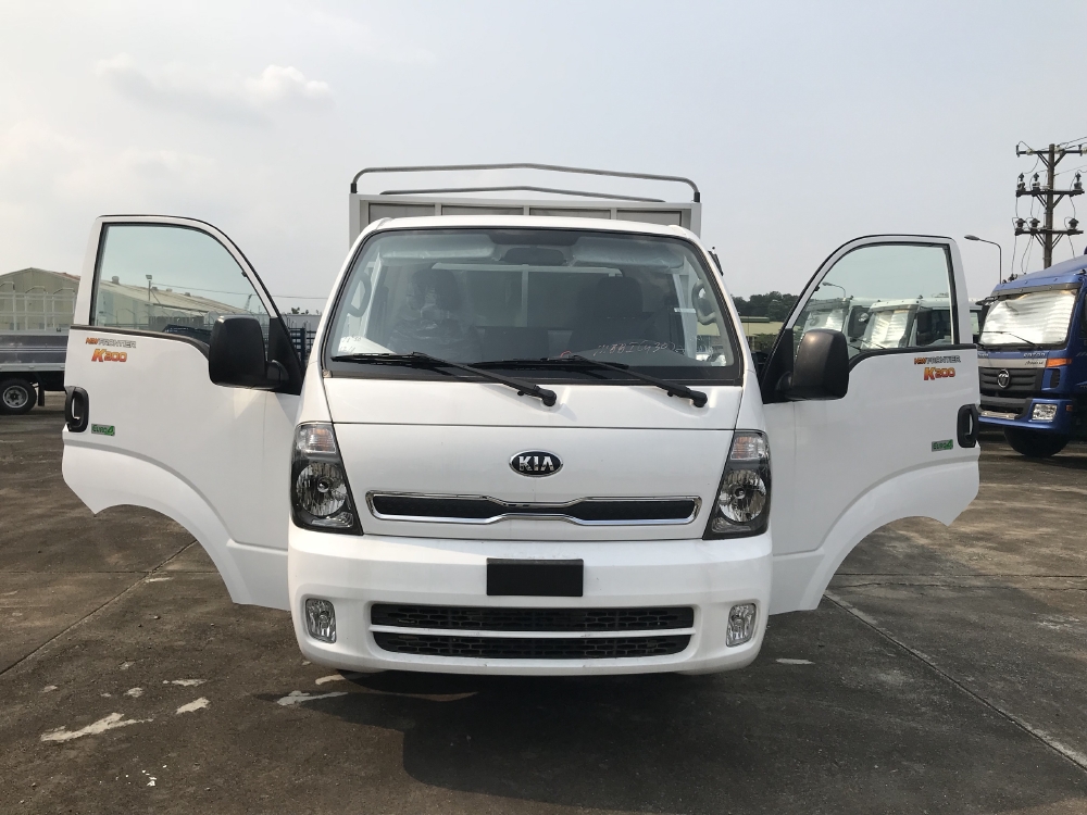 Xe tải 2,4 tấn Kia K250 thùng mui bạt mới 100%, bán trả góp, liên hệ 0938903292