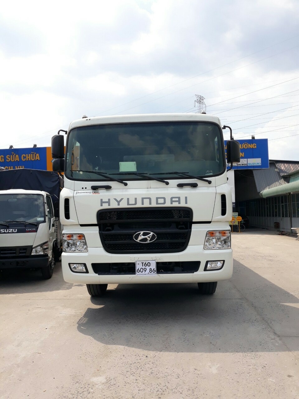 Xe tải HYUNDAI 4 chân hd320 tải 17.5 tấn thùng dài 9.7m - Trả góp