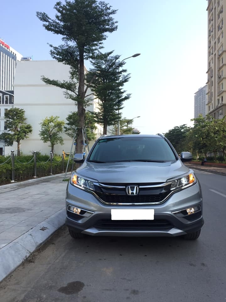 Cần bán Honda Crv sản xuất 2017, số tự động, Full 2.4, màu bạc cực đẹp