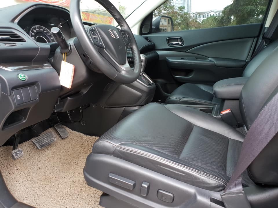 Cần bán Honda Crv sản xuất 2017, số tự động, Full 2.4, màu bạc cực đẹp