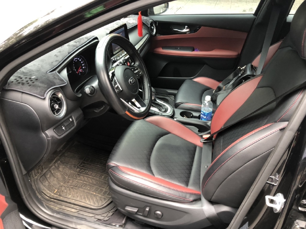 Bán Cerato 2.0 Premium 2018, siêu lướt, biển TP, giá TL, hổ trợ góp