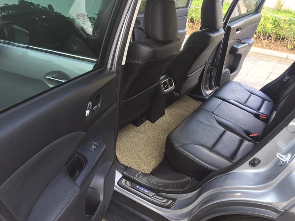 Cần bán Honda Crv sản xuất 2017, số tự động, Full 2.4, màu bạc cực đẹp