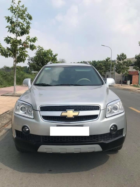 Cần bán ô tô Captiva LTZ 2009, màu bạc số tự động, gia đình ít đi, trùm mền là nhiều