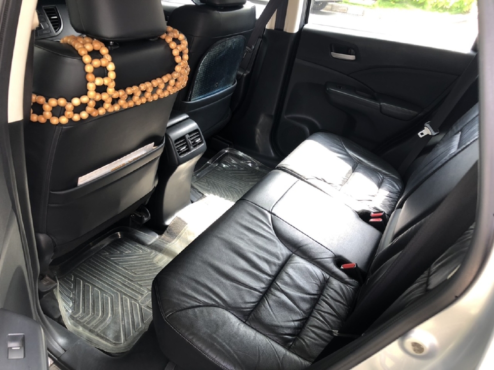 Bán Honda CRV 2.4AT màu bạc sản xuất 2014 biển Sài Gòn một chủ đi 65000km
