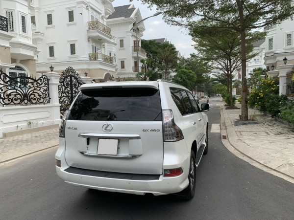 Bán xe Lexus GX460 đời 2016 màu trắng nội thất đen, bstp 1 chủ