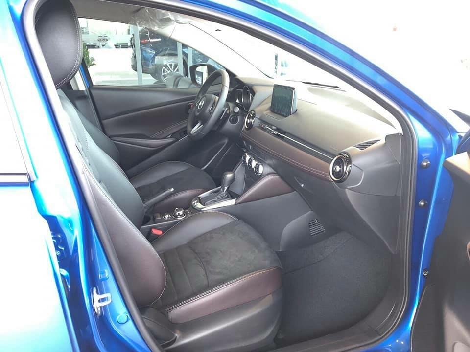 MAZDA 2 NHẬP THÁI LAN 100%