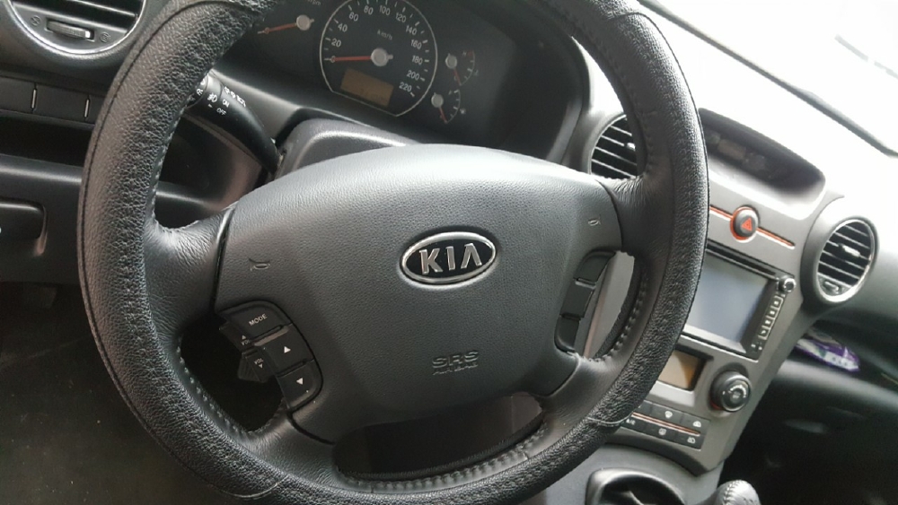 Bán Kia Carens EX 2.0MT màu vàng cát số sàn sản xuất 2016 biển Sài Gòn 1 chủ