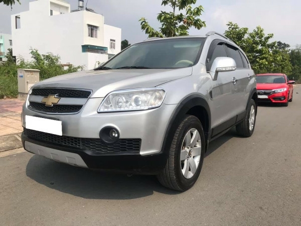 Cần bán ô tô Captiva LTZ 2009, màu bạc số tự động, gia đình ít đi, trùm mền là nhiều