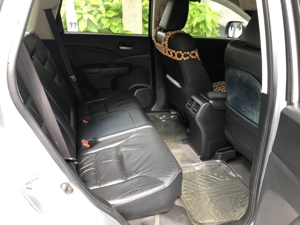 Bán Honda CRV 2.4AT màu bạc sản xuất 2014 biển Sài Gòn một chủ đi 65000km