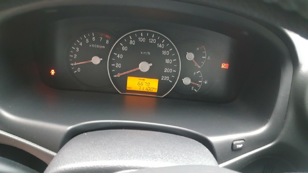Bán Kia Carens EX 2.0MT màu vàng cát số sàn sản xuất 2016 biển Sài Gòn 1 chủ