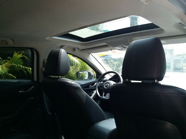 Bán chiếc Mazda 3 tự động 2017 dk 2018 Trắng trẻ đẹp lung linh