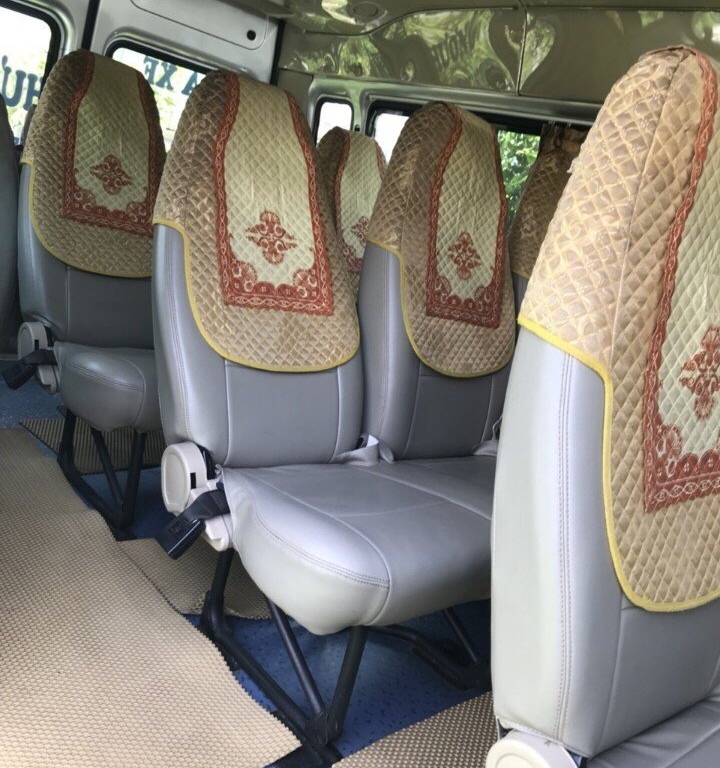 Cần bán xe Ford Transit 2016 máy dầu số sàn, màu hồng phấn 16 chỗ, chính chủ bstp