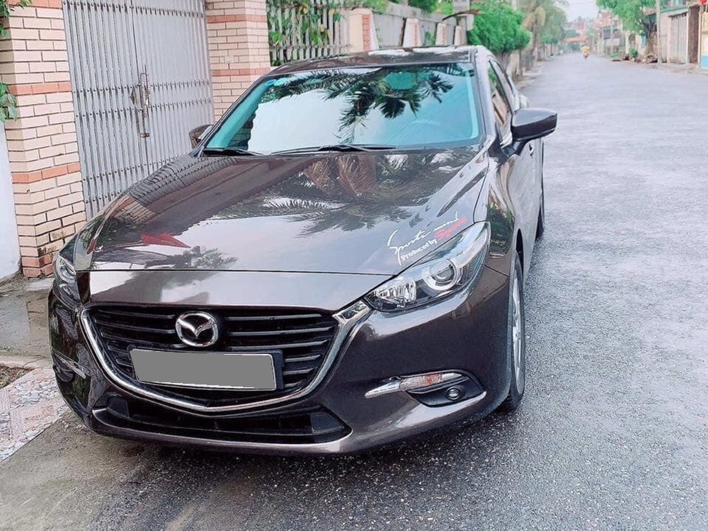Bán xe Mazda3màu nâu xám 2017 tự đông đẹp nhất sài gòn
