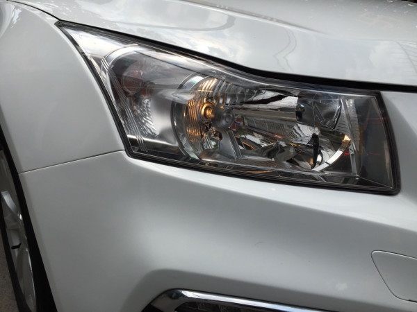 Cần bán xe Chevrolet Cruze 2016 số sàn màu trắng, xe cọp nhà trùm mền rất ít sử dụng