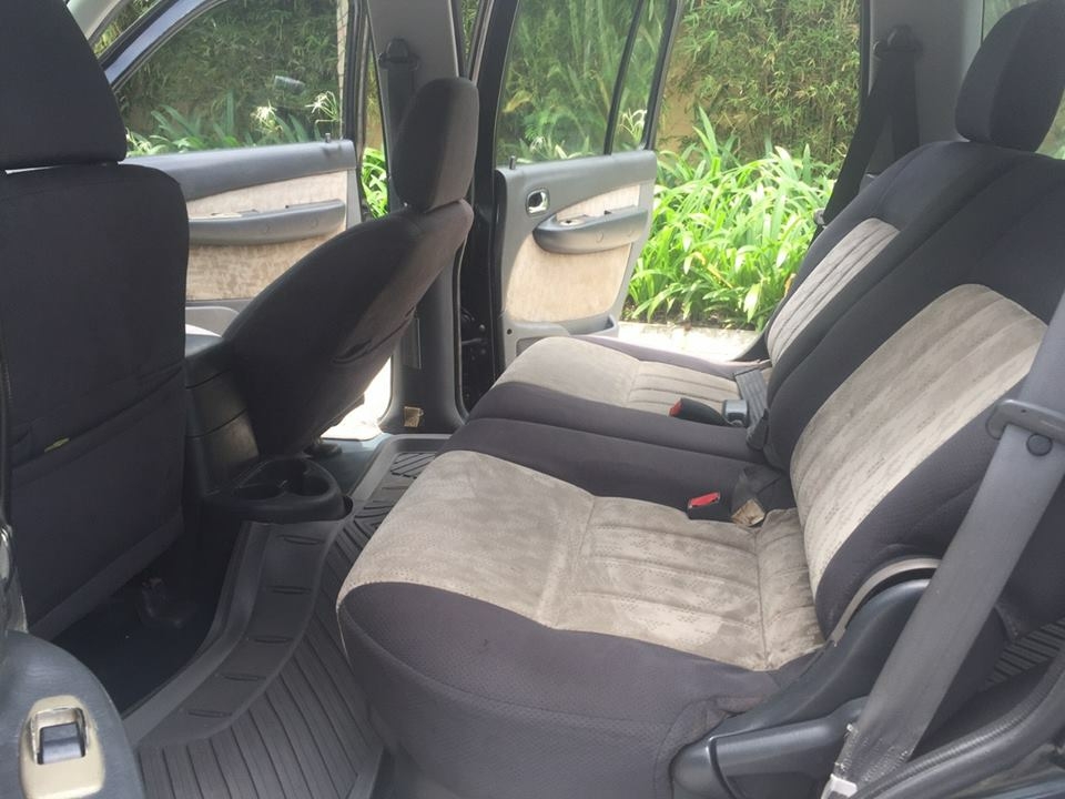 Cần tiền bán Ford Everest sx 2007, màu đen than, số sàn, máy dầu, còn mới hơn chữ mới luôn