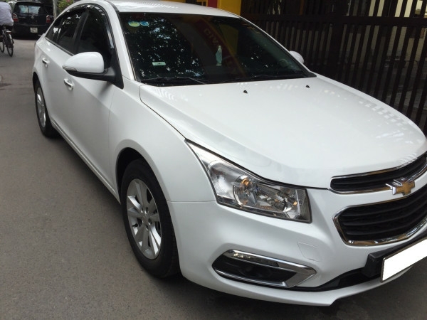 Cần bán xe Chevrolet Cruze 2016 số sàn màu trắng, xe cọp nhà trùm mền rất ít sử dụng