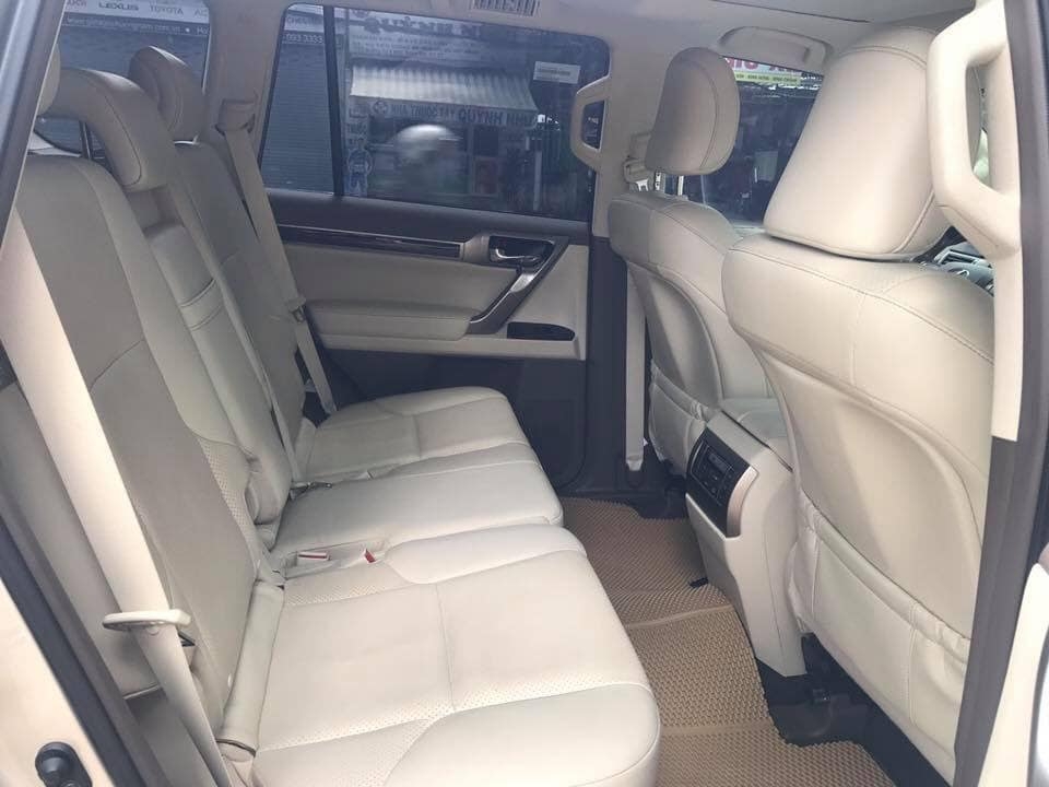 Cần bán xe Lexus GX460 model 2016 màu vàng nhập khẩu Nhật Bản