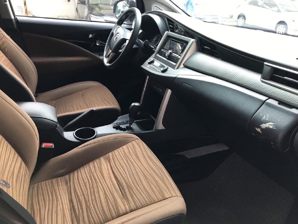 Bán xe INNOVA G, số tự động, sản xuất 2017, xe chạy được 62000km , hỗ trợ trả góp với lãi suất thấp