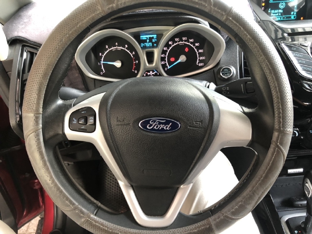 Bán Ford Ecosport Titanium 1.5AT màu đỏ số tự động sản xuất 2017 một chủ