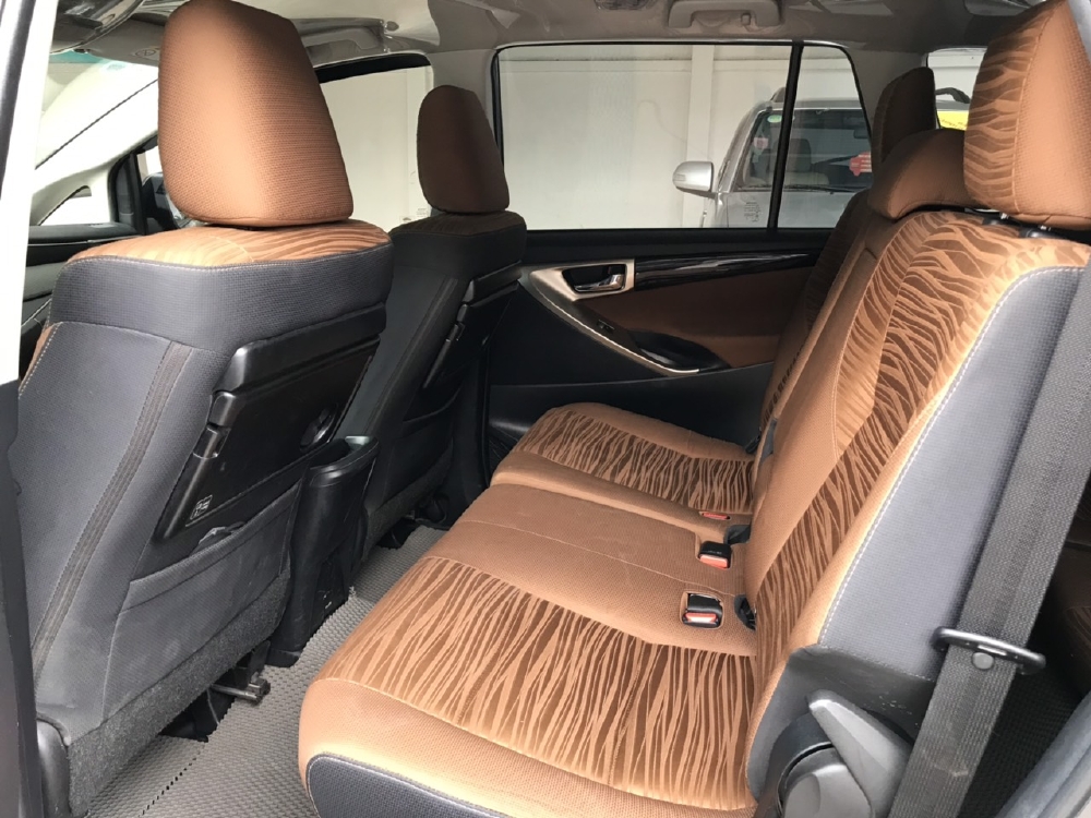 Bán xe INNOVA G, số tự động, sản xuất 2017, xe chạy được 62000km , hỗ trợ trả góp với lãi suất thấp