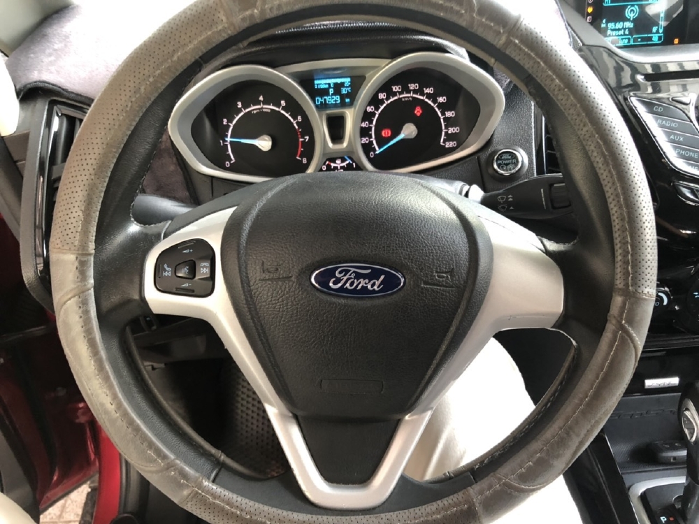 Bán Ecosport titanium 2017, màu đỏ, đúng chất, giá TL, hổ trợ góp