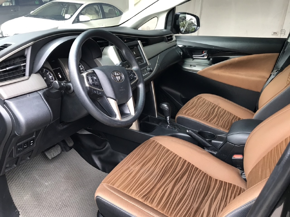 Bán xe INNOVA G, số tự động, sản xuất 2017, xe chạy được 62000km , hỗ trợ trả góp với lãi suất thấp