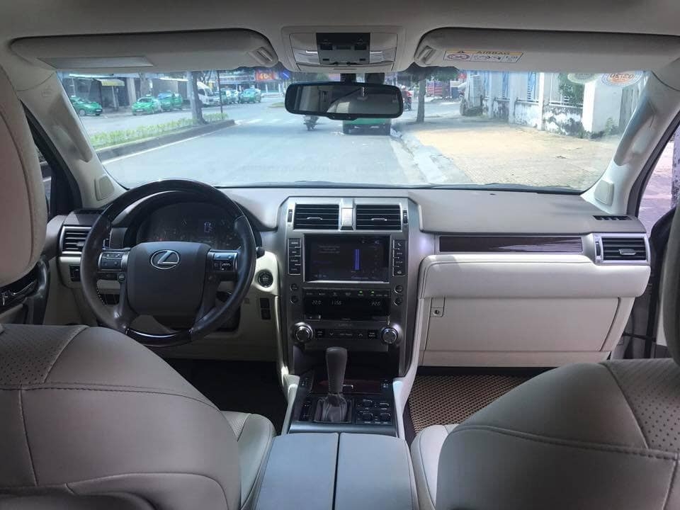 Cần bán xe Lexus GX460 model 2016 màu vàng nhập khẩu Nhật Bản