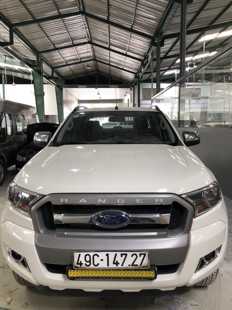 Bán Ranger XLS 4x2AT sx 2017 màu trắng