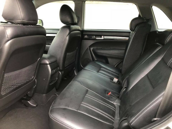 Bán Kia Sorento 2016 màu trắng tự động full đầy đủ tiện nghi