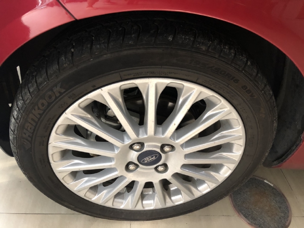 Bán Ford Fiesta S 1.5AT màu đỏ đô số tự động bản 5 cửa sản xuất 2018 chạy lướt 14000km