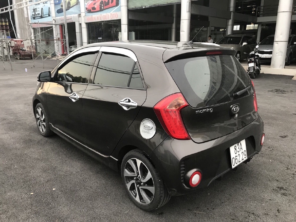 Bán Kia Morning SI 1.25MT màu nâu titan số sàn sản xuất 2017 một chủ xe gia đình