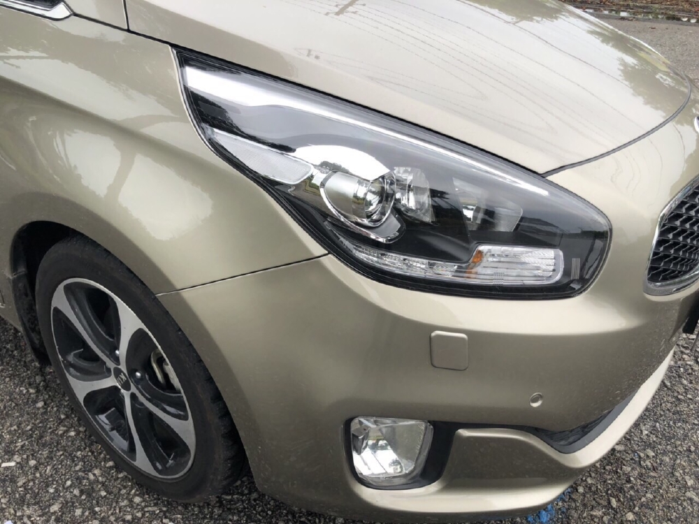 Kia Rondo Gath 2.0AT 2016 màu vàng cát