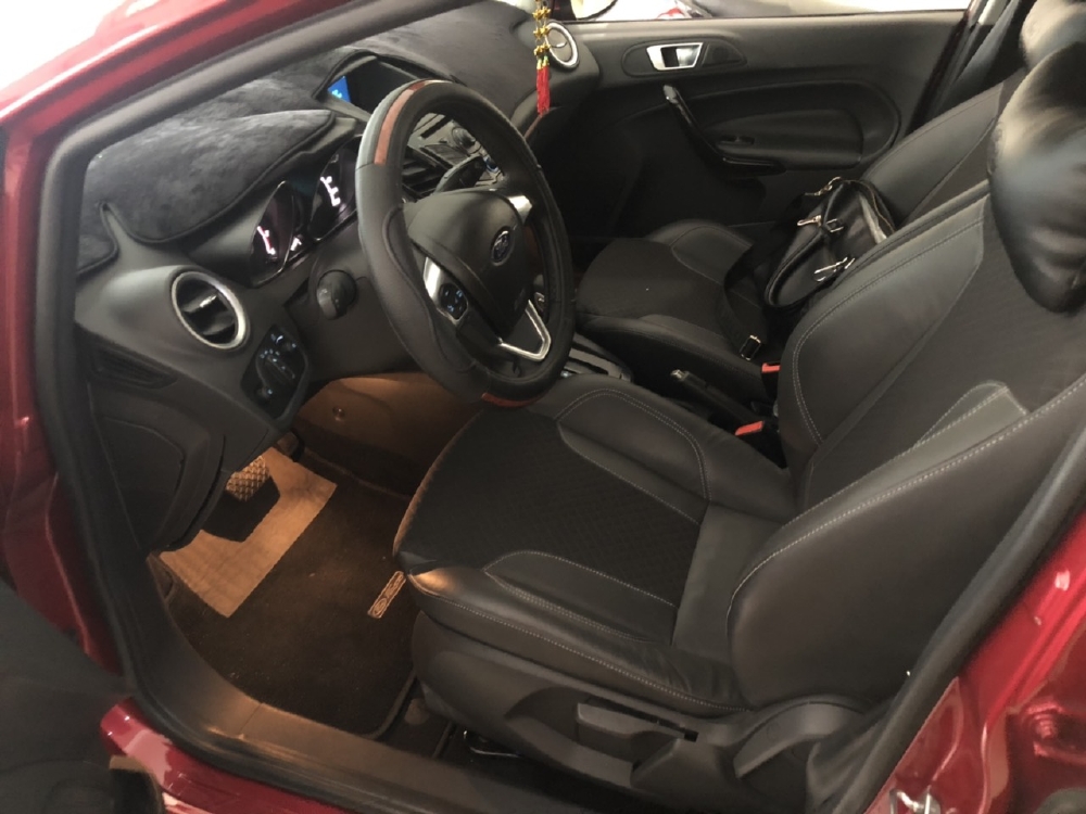 Bán Ford Fiesta S 1.5AT màu đỏ đô số tự động bản 5 cửa sản xuất 2018 chạy lướt 14000km