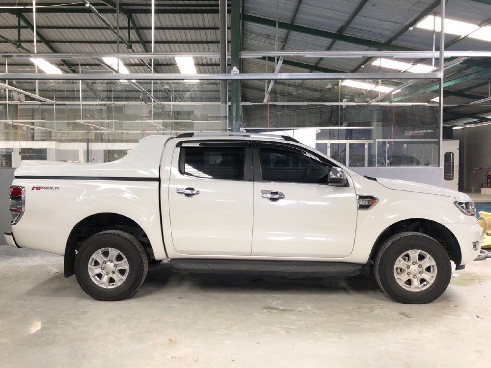 Bán Ranger XLS 4x2AT sx 2017 màu trắng
