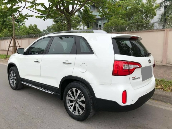 Bán Kia Sorento 2016 màu trắng tự động full đầy đủ tiện nghi