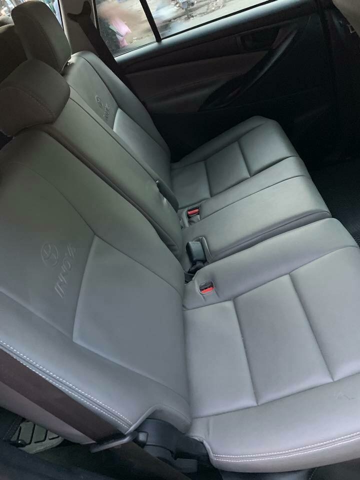 Gia đình cần bán xe Innova 2016, số sàn, phom mới, màu xám, gia đình sử dụng