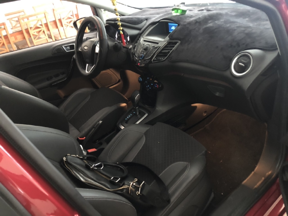Bán Ford Fiesta S 1.5AT màu đỏ đô số tự động bản 5 cửa sản xuất 2018 chạy lướt 14000km